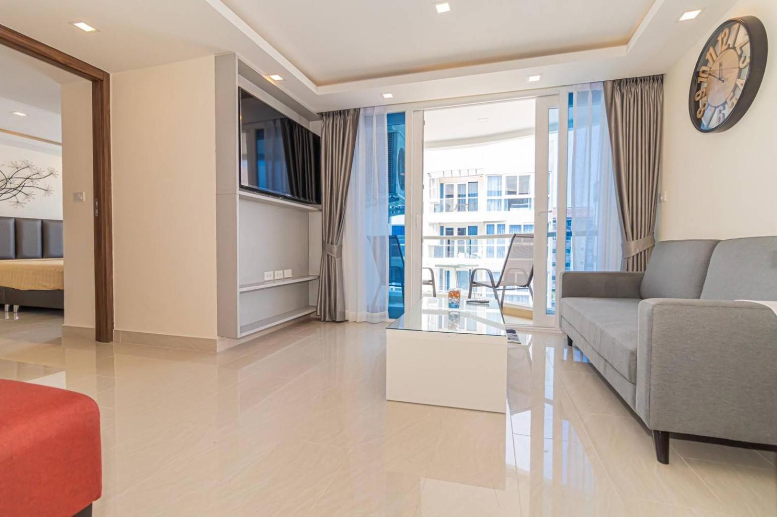 Grand Avenue By Fantasea Beach Pattaya Chambre photo